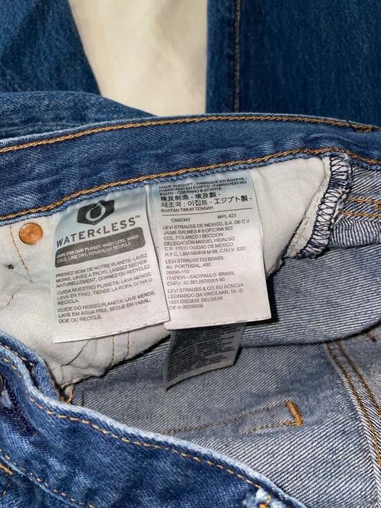 Levi's - Picture 10 of 11